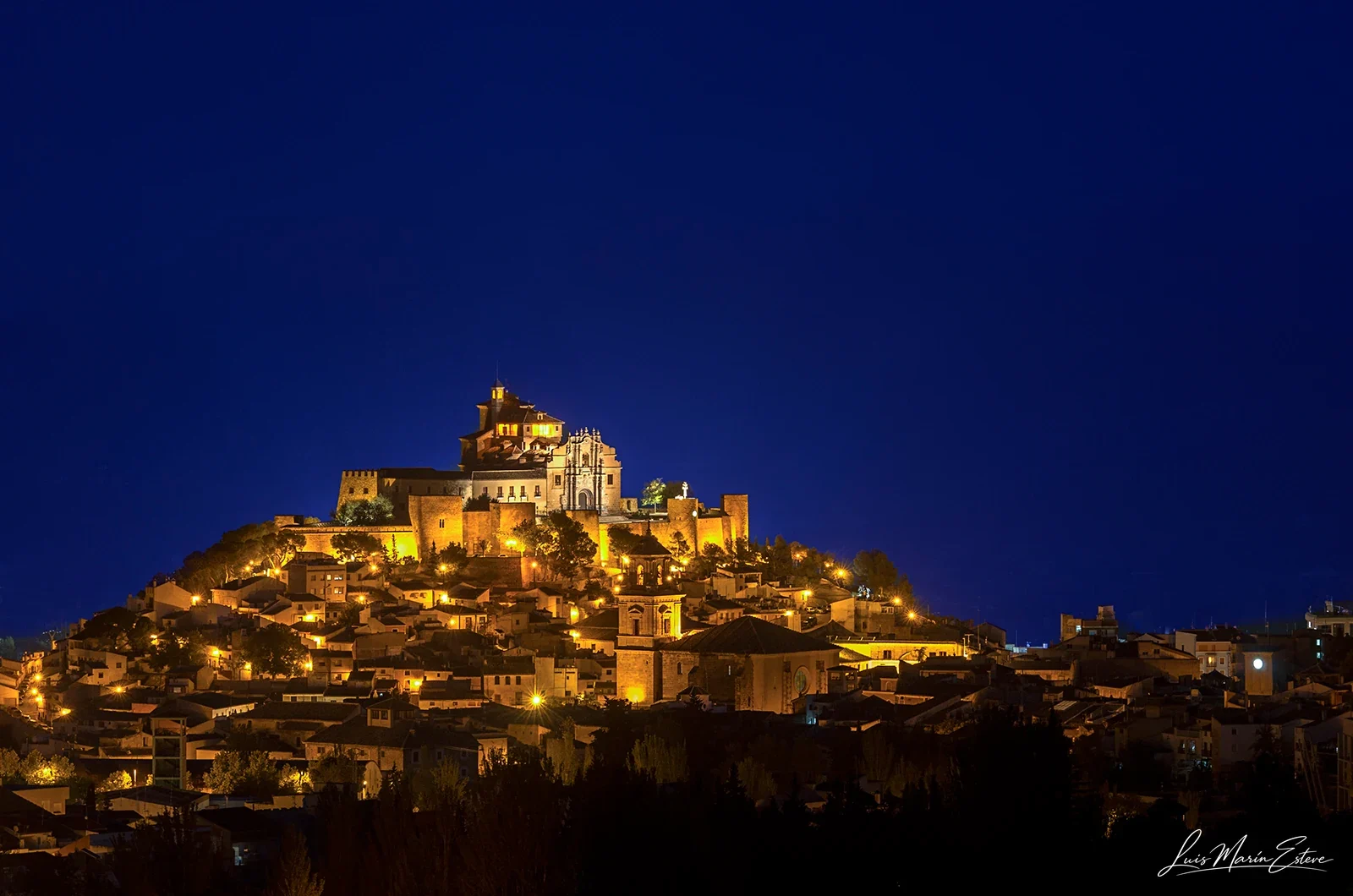 Caravaca iluminada de noche