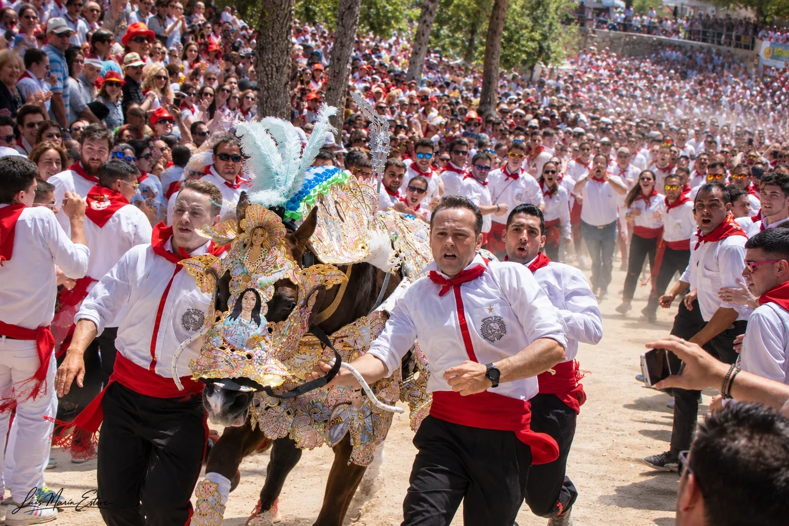 Carrera de los Caballos del Vino